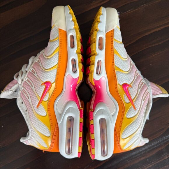 Size 7.5 -Nike Air Max Plus Hyper Pink Sail Orange Solar Flare DX2673-100 Women - Picture 7 of 13
